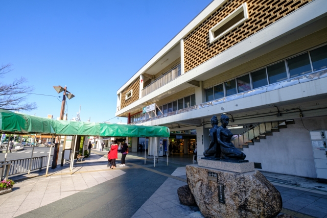 JR京浜東北線『蕨』駅まで徒歩12分。